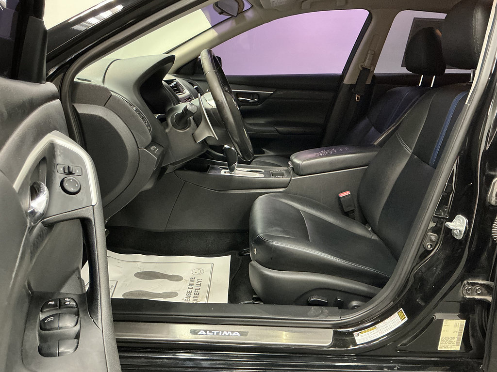 Used 2018 Nissan Altima 2.5 SR w/ SR Midnight Edition FWD image 8