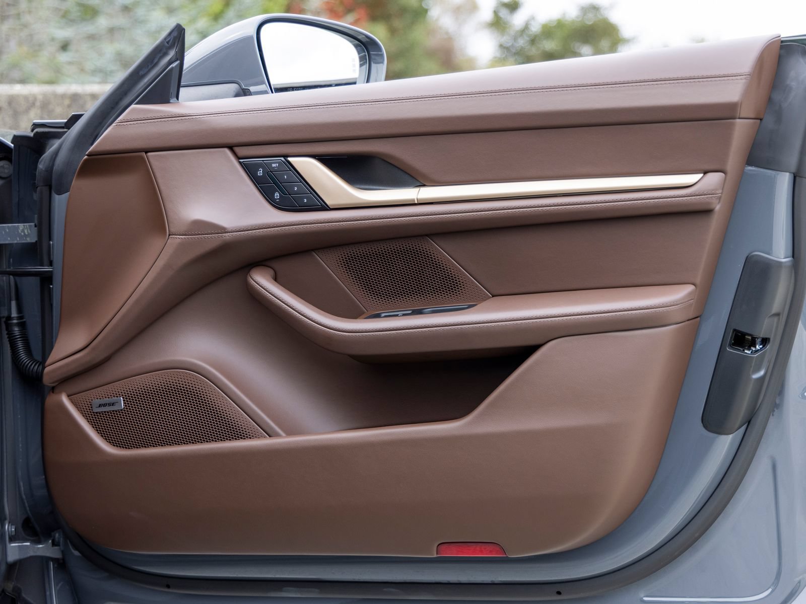 Certified 2025 Porsche Taycan AWD/4WD image 60