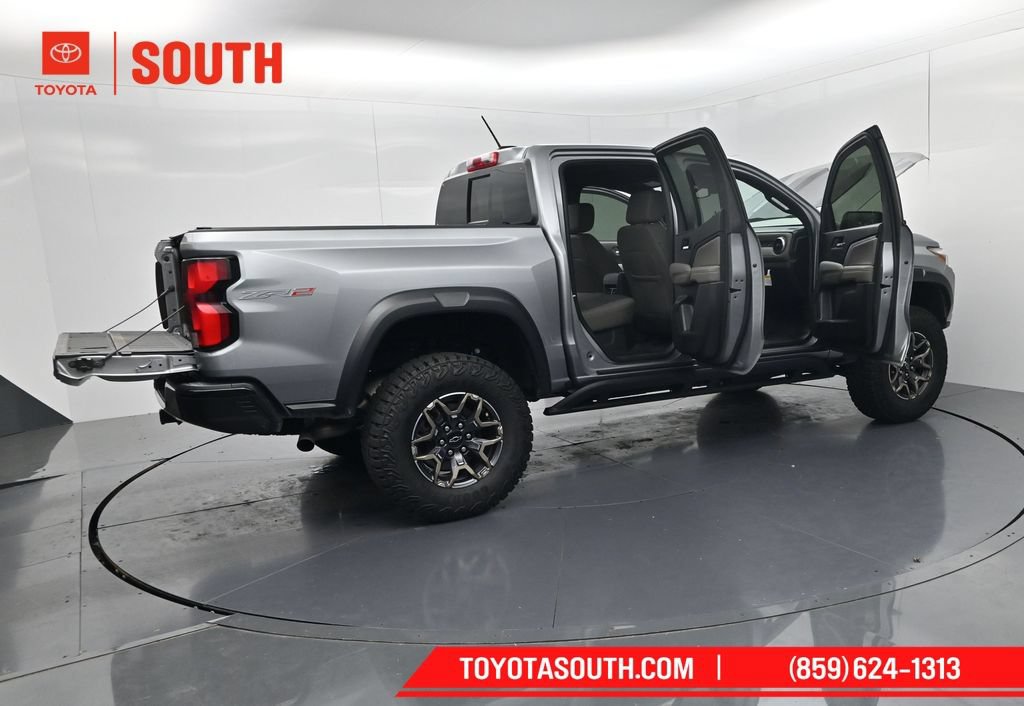 Used 2024 Chevrolet Colorado ZR2 w/ Technology Package AWD/4WD image 67