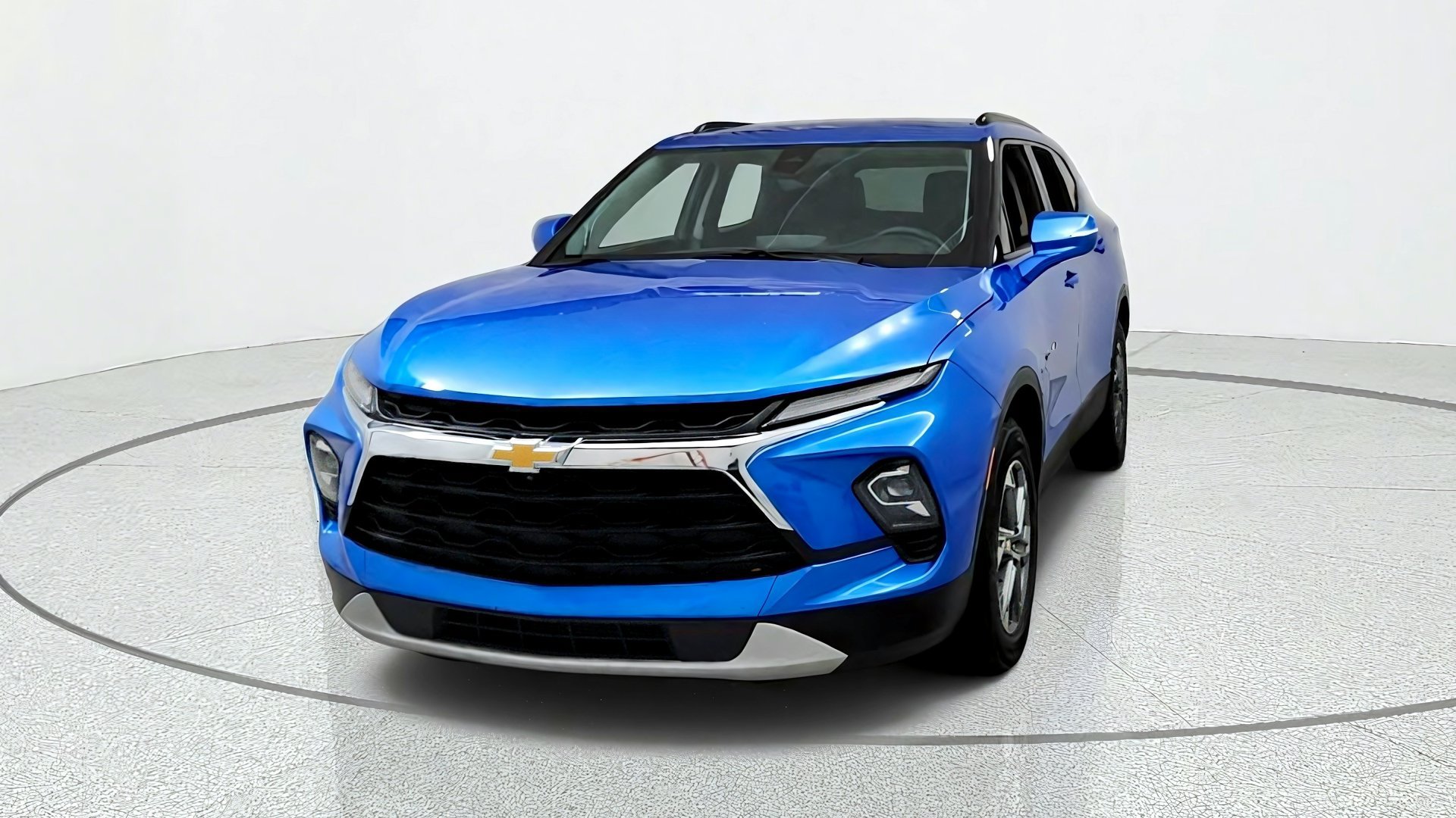 Used 2024 Chevrolet Blazer LT w/ Sound & Technology Package FWD image 8