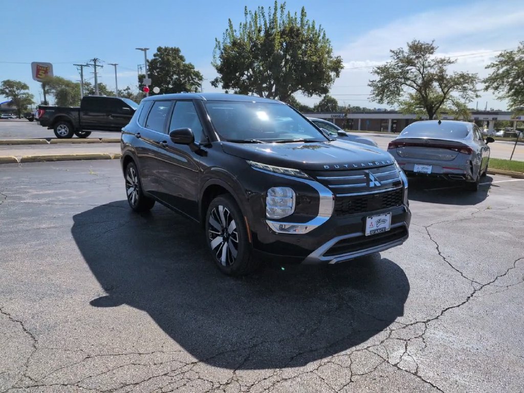 New 2026 Mitsubishi Outlander SE AWD/4WD image 3