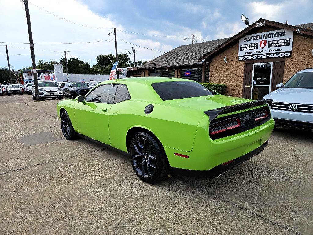 Used 2023 Dodge Challenger SXT w/ Blacktop Package image 2