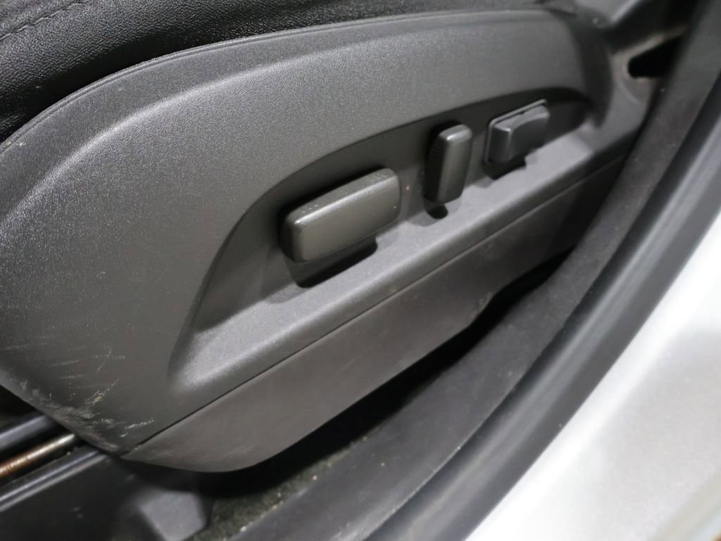 Used 2012 Chevrolet Equinox LT w/ Driver Convenience Package image 12