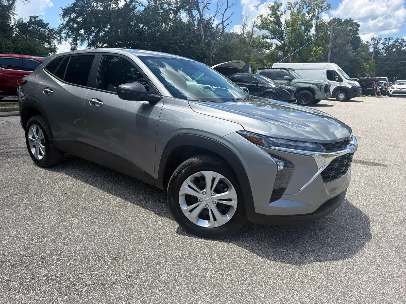 Used 2026 Chevrolet Trax LS FWD image 6