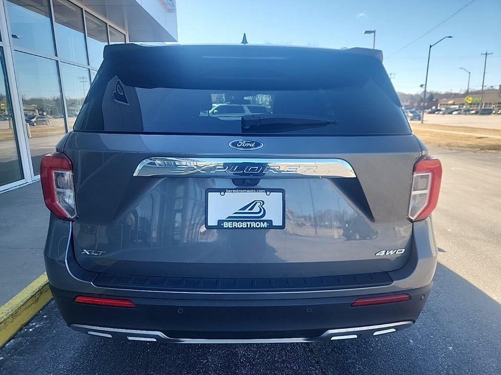 Certified 2023 Ford Explorer XLT w/ Equipment Group 202A image 8