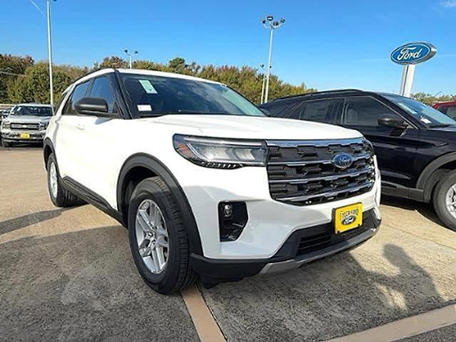 New 2026 Ford Explorer Active w/ Active Comfort Package RWD image 1