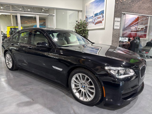 Used 2014 BMW 750i RWD image 21