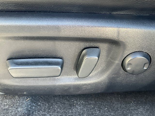 Used 2018 Toyota RAV4 Limited image 28