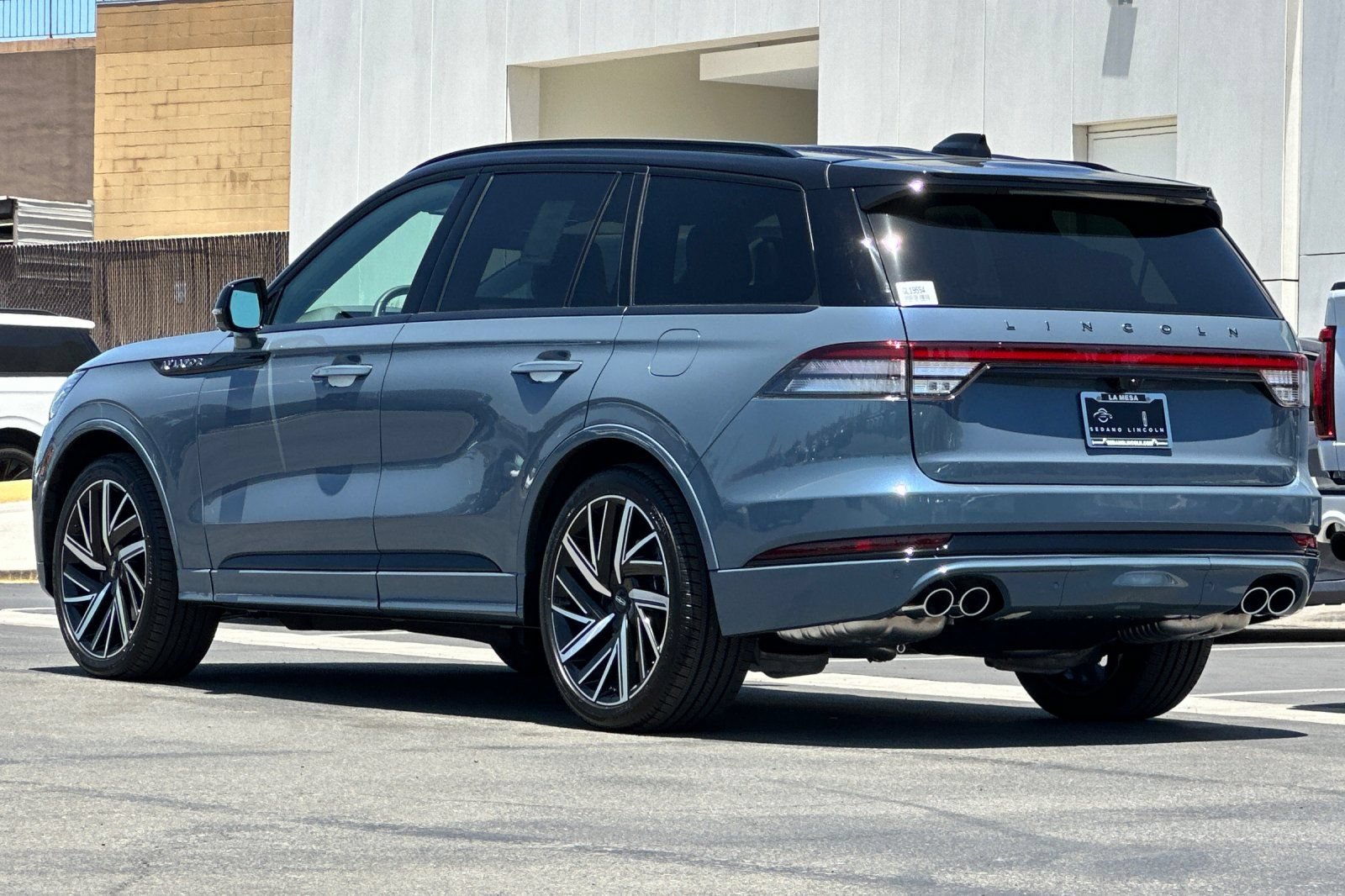 New 2026 Lincoln Aviator Black Label w/ Black Label Special Edition AWD/4WD image 5
