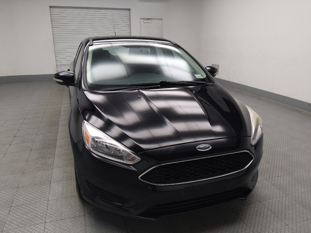 Used 2018 Ford Focus SE w/ Cold Weather Package FWD image 14