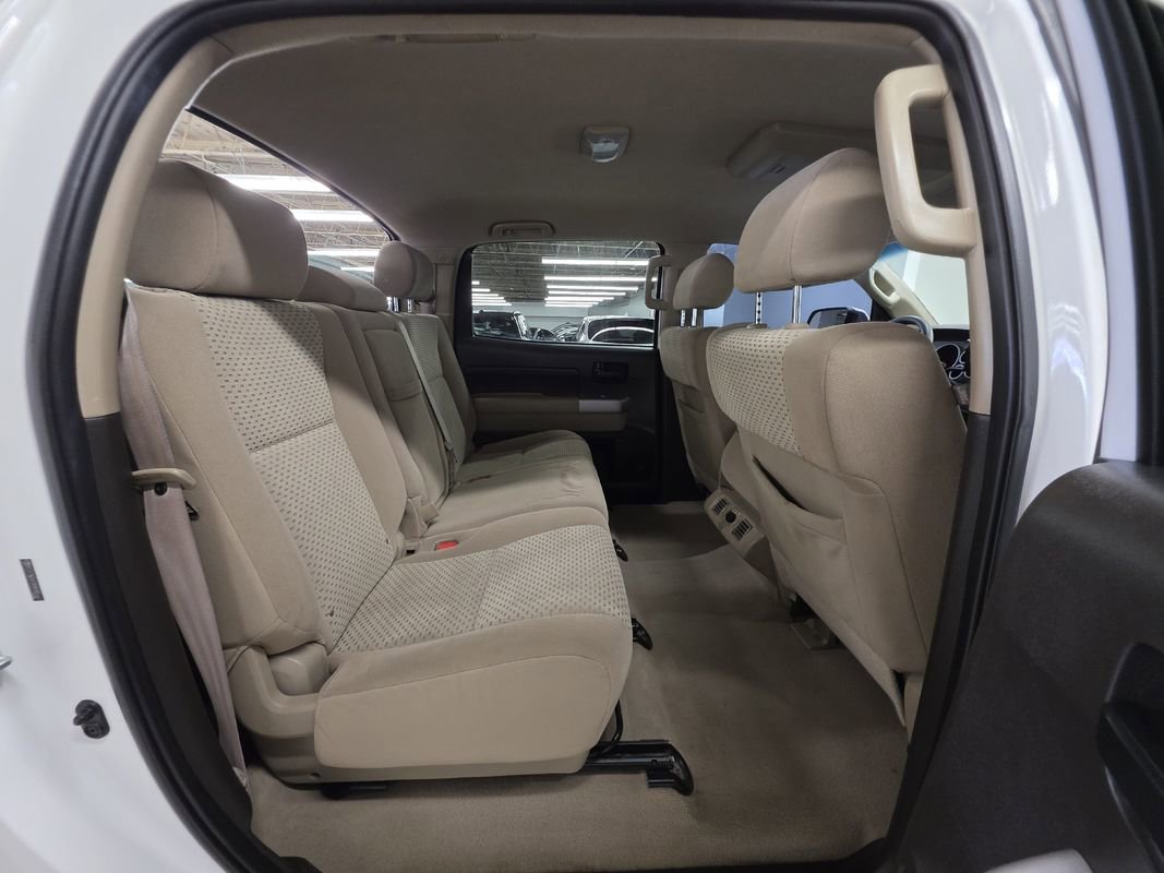 Used 2009 Toyota Tundra 4x4 CrewMax image 11