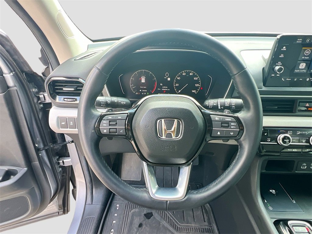 Used 2025 Honda Pilot EX-L image 11