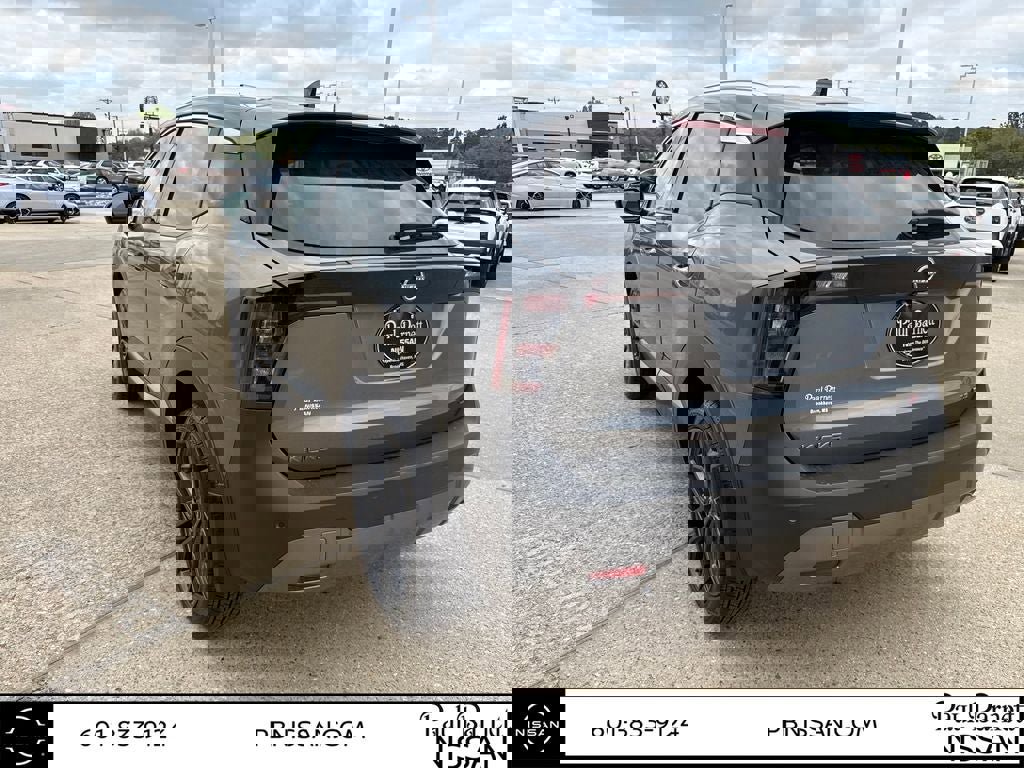 New 2026 Nissan Kicks SR image 10