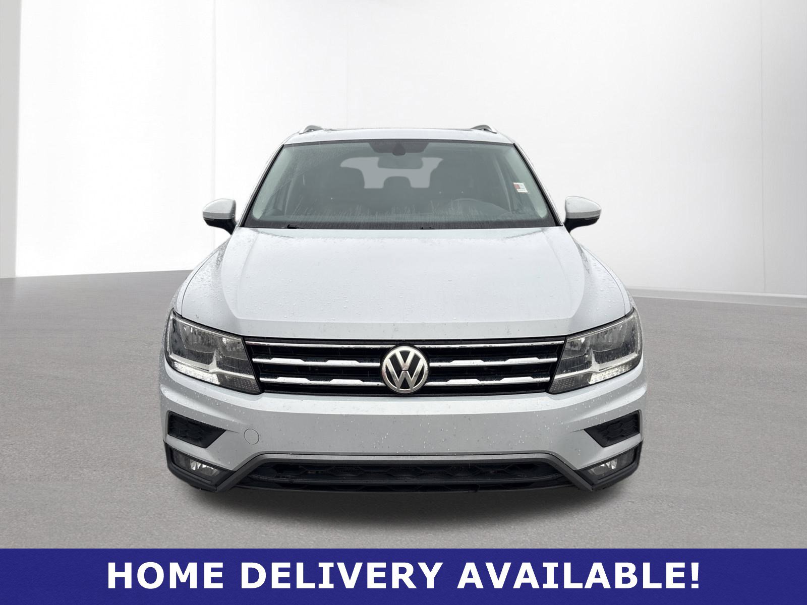 Used 2018 Volkswagen Tiguan SEL image 2