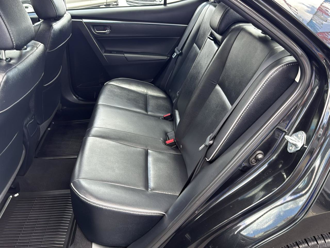 Used 2015 Toyota Corolla S Premium FWD image 26