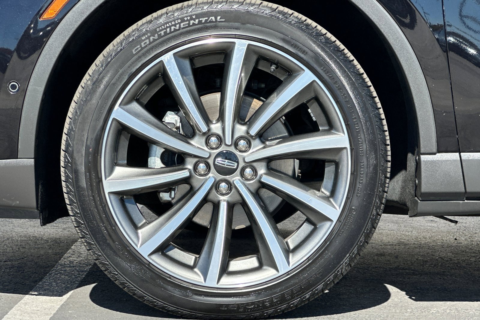 Used 2020 Lincoln Corsair Reserve image 26