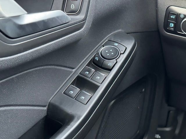 Certified 2025 Ford Escape SE image 31