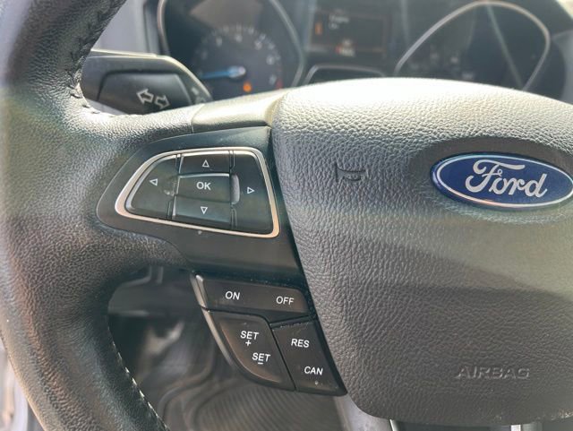 Used 2018 Ford Focus SE w/ SE Winter Package FWD image 19
