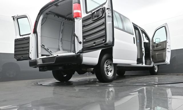 Used 2023 Chevrolet Express 2500 Extended RWD image 24