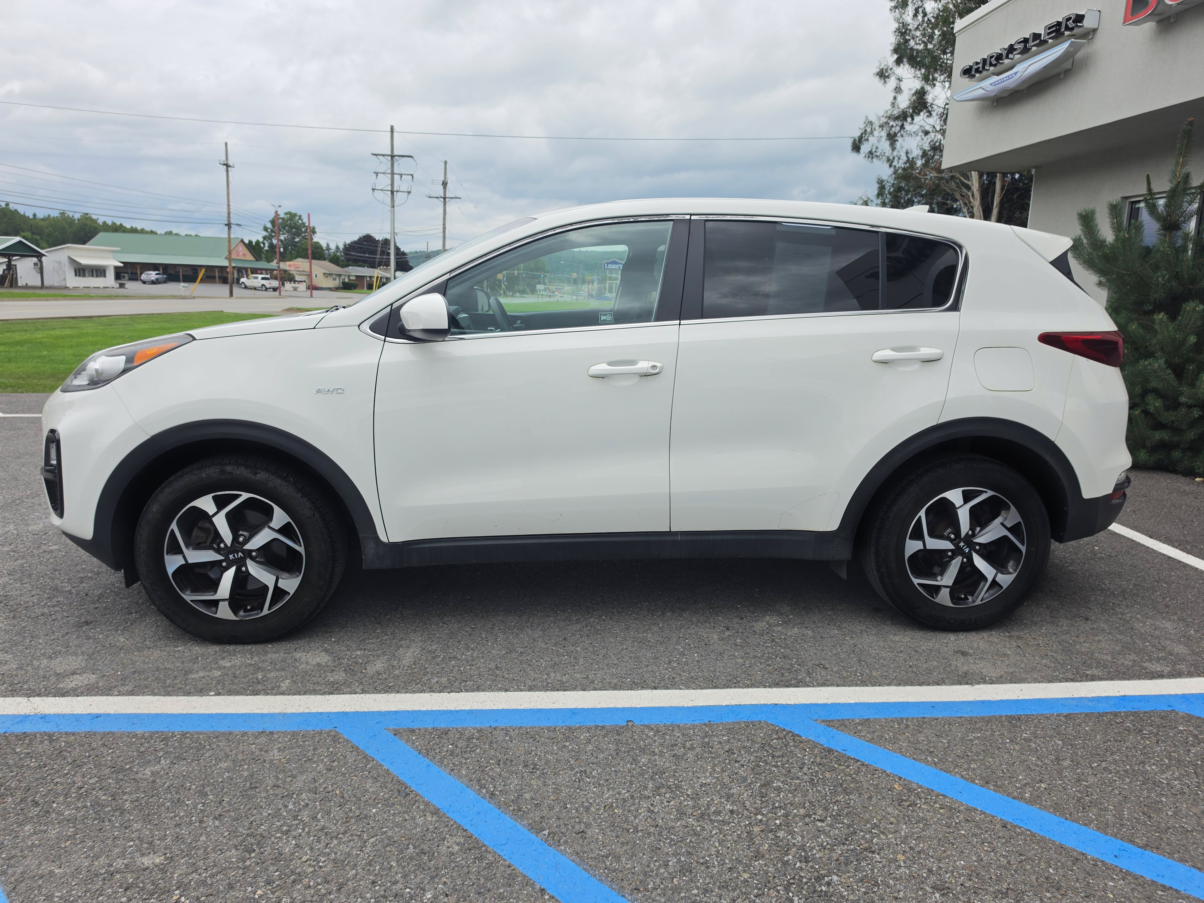 Used 2021 Kia Sportage LX AWD/4WD image 6