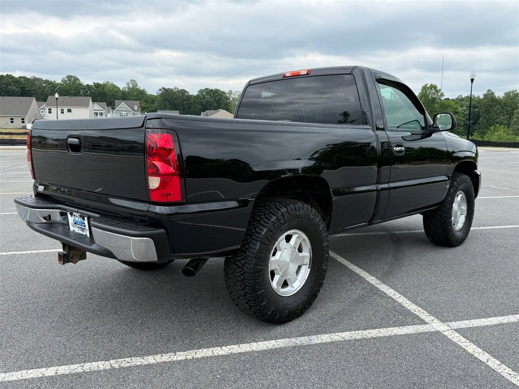 Used 2004 GMC Sierra 1500 SLE w/ Light Duty Power Package AWD/4WD image 5