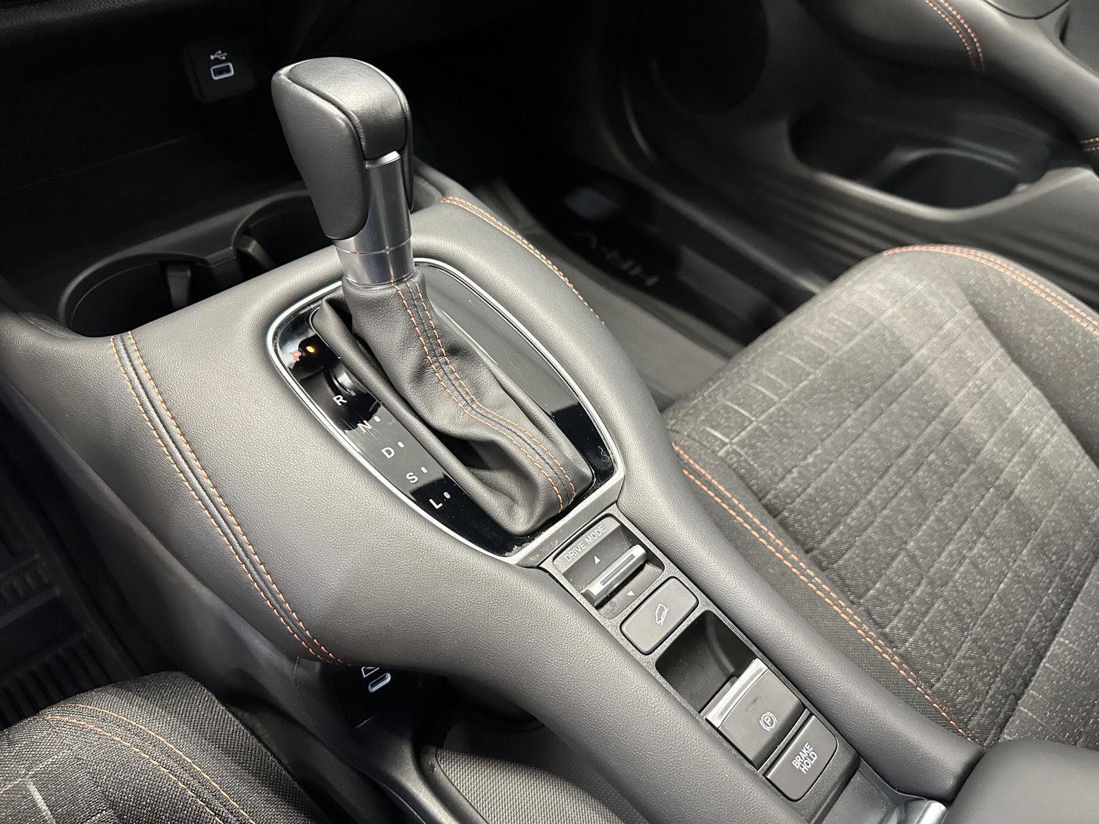 Certified 2025 Honda HR-V Sport image 24
