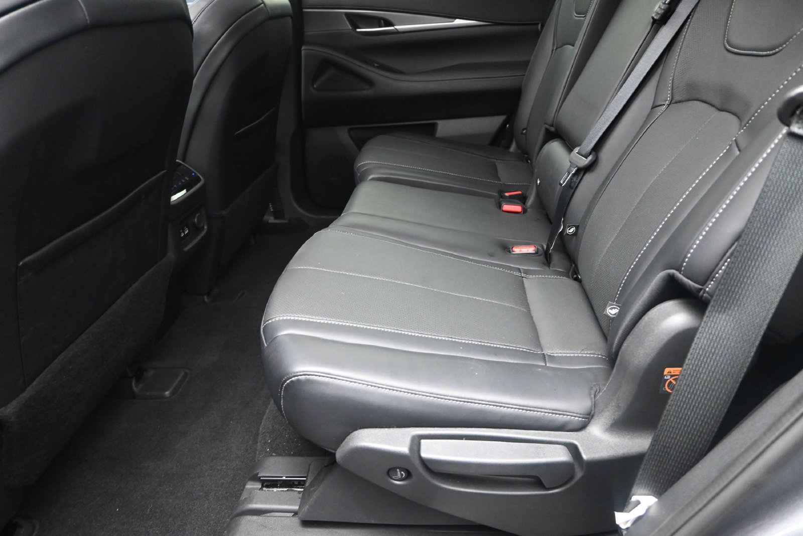 Certified 2022 INFINITI QX60 Luxe w/ Cargo Package FWD image 16