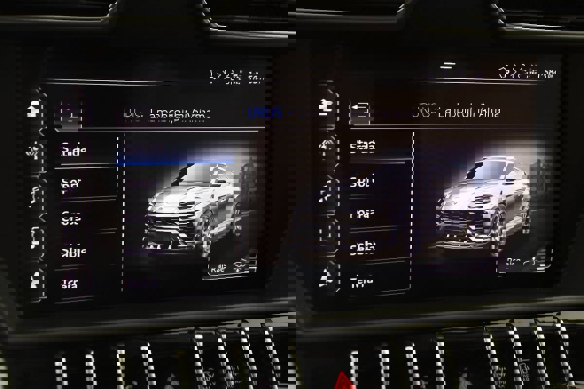 Used 2019 Lamborghini Urus image 62