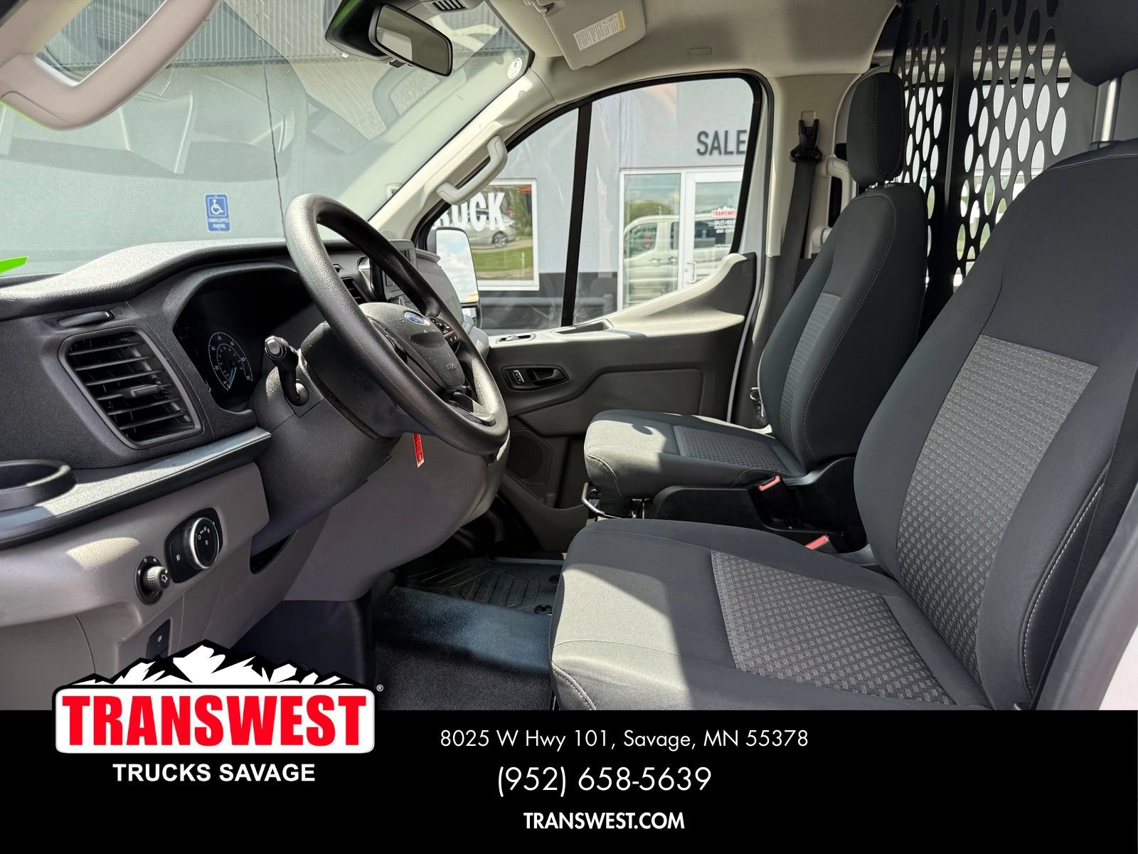 Used 2025 Ford Transit 250 Low Roof w/ Exterior Upgrade Package RWD image 5