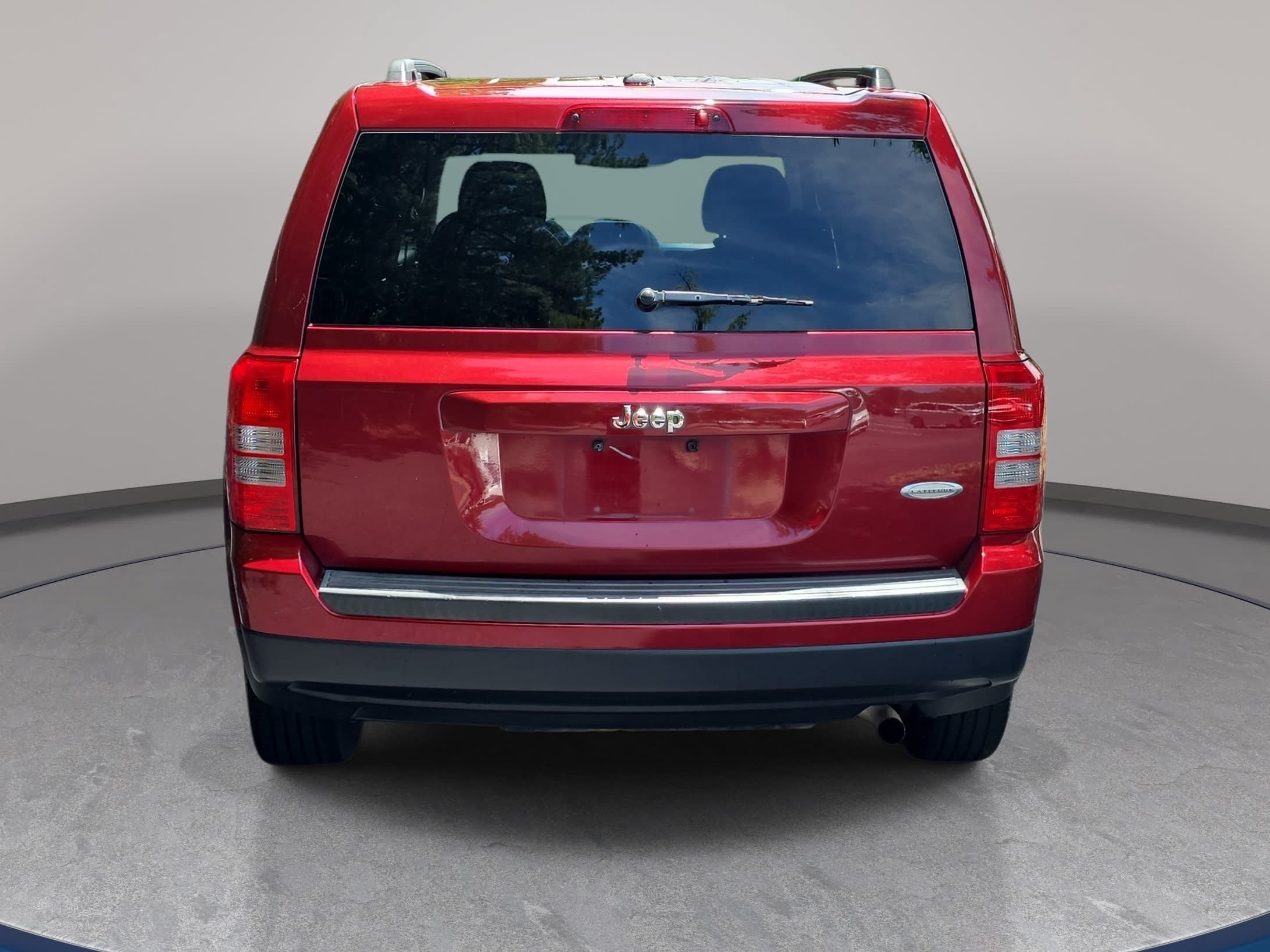 Used 2015 Jeep Patriot Latitude FWD image 6