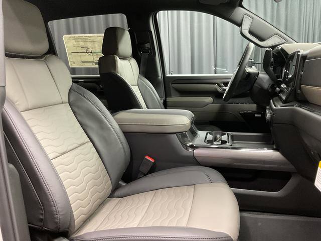 New 2026 Chevrolet Silverado 2500 ZR2 w/ LPO, Dark Essentials Package AWD/4WD image 17