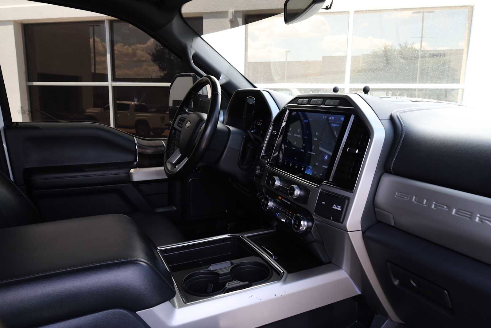 Used 2022 Ford F250 Lariat w/ Lariat Ultimate Package AWD/4WD image 13
