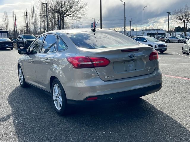 Used 2015 Ford Focus SE image 9