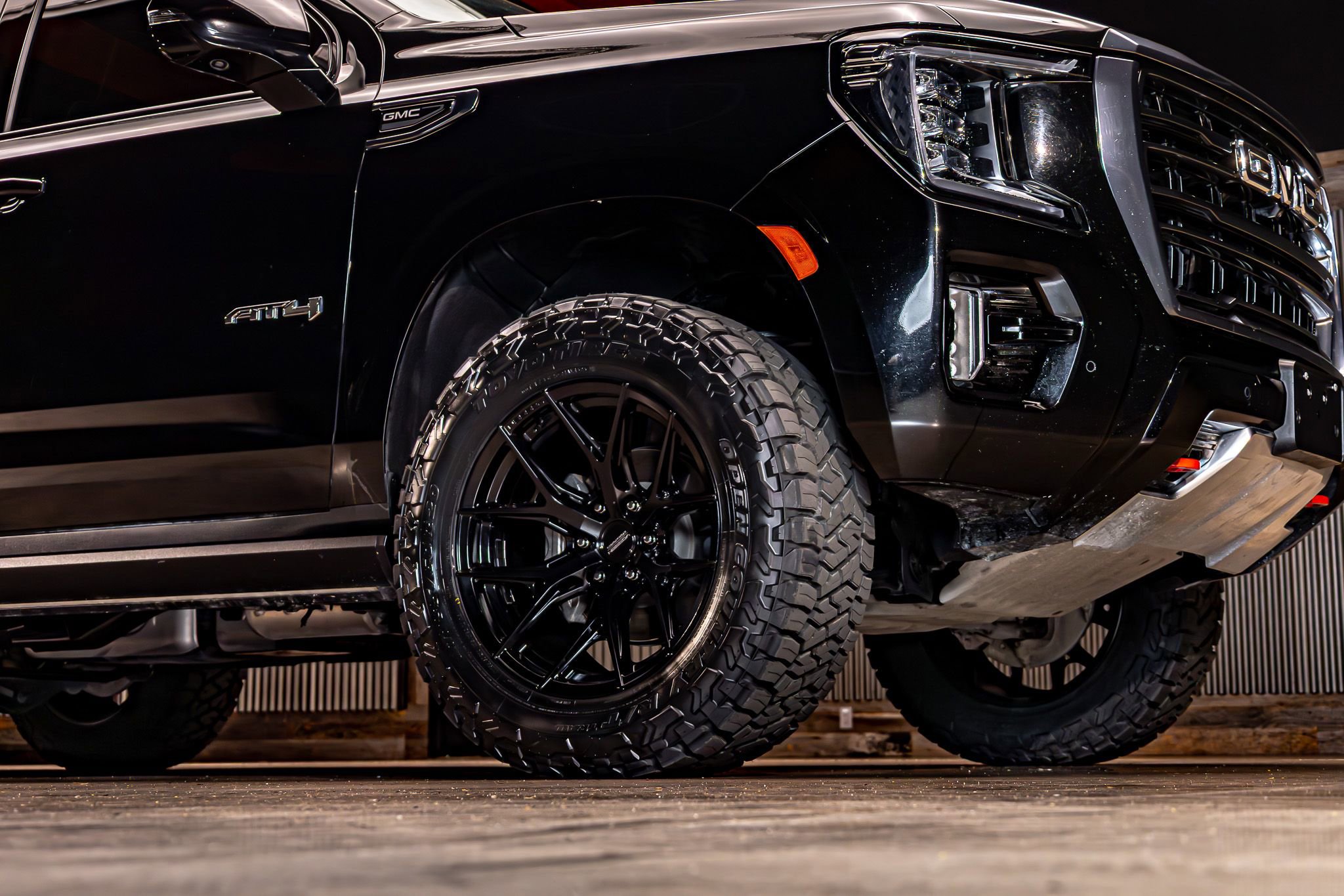 Used 2024 GMC Yukon AT4 w/ AT4 Premium Plus Package image 14