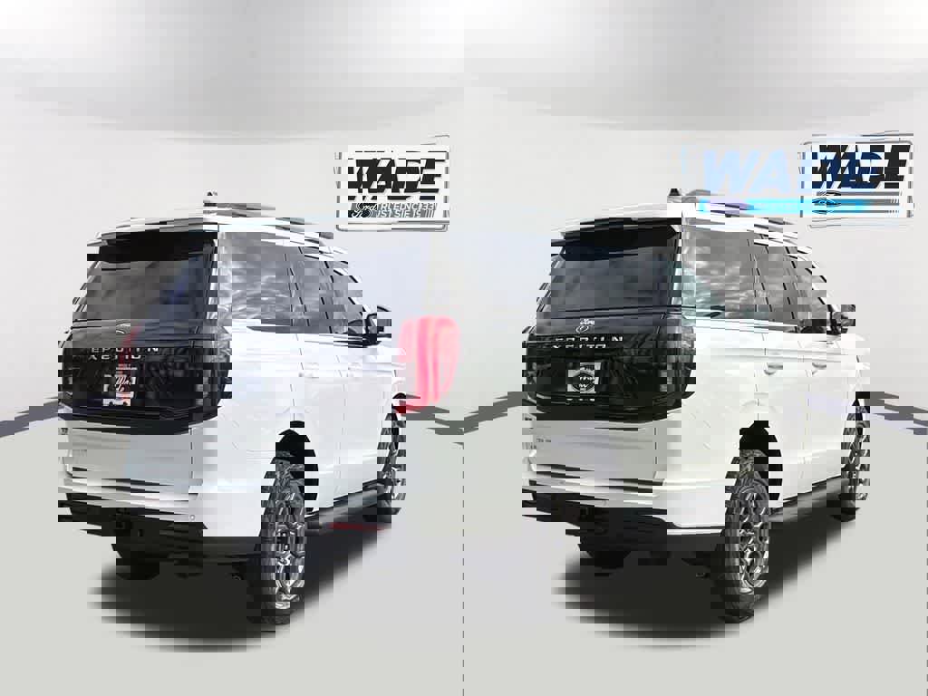 New 2026 Ford Expedition Active image 5