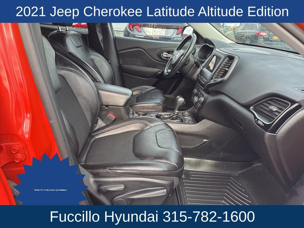 Used 2021 Jeep Cherokee Latitude Plus AWD/4WD image 14