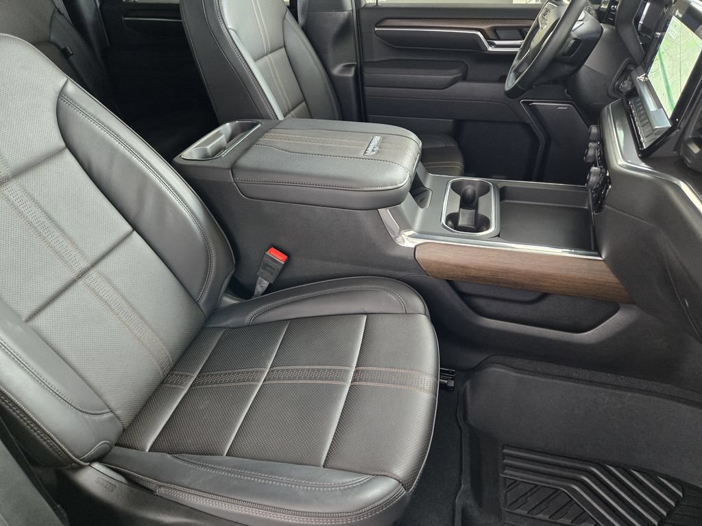 Used 2025 Chevrolet Silverado 3500 High Country w/ High Country Premium Package AWD/4WD image 16