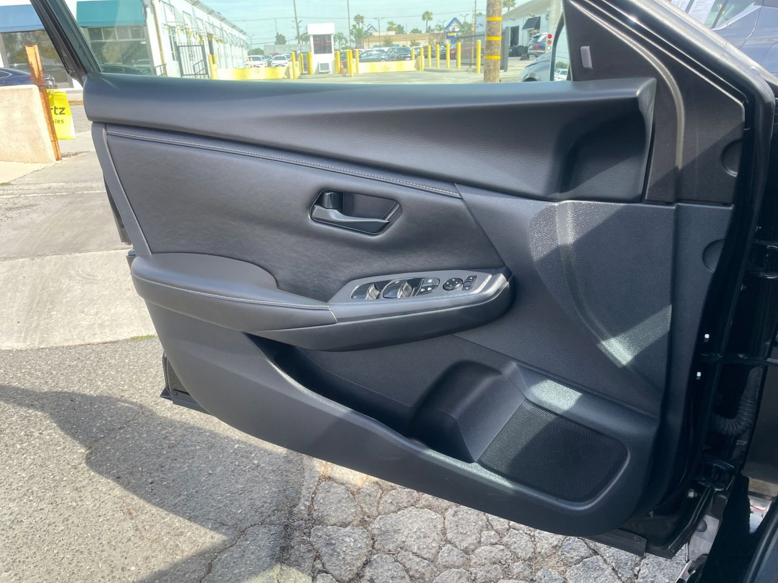 Used 2025 Nissan Sentra S image 18