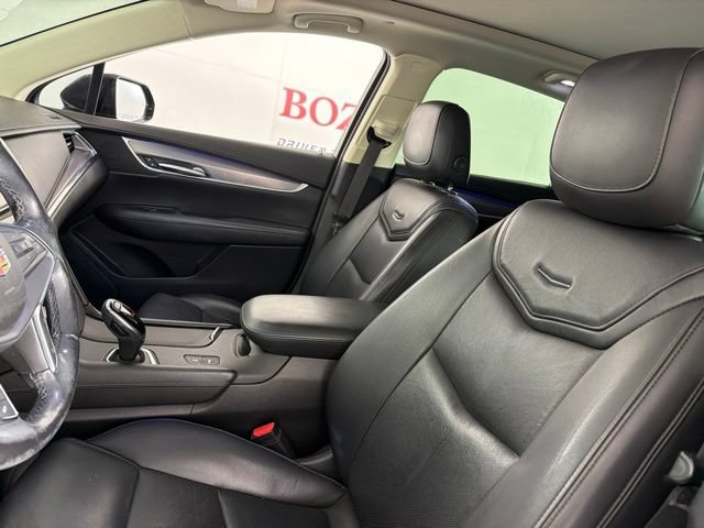 Used 2019 Cadillac XT5 Premium Luxury FWD image 11