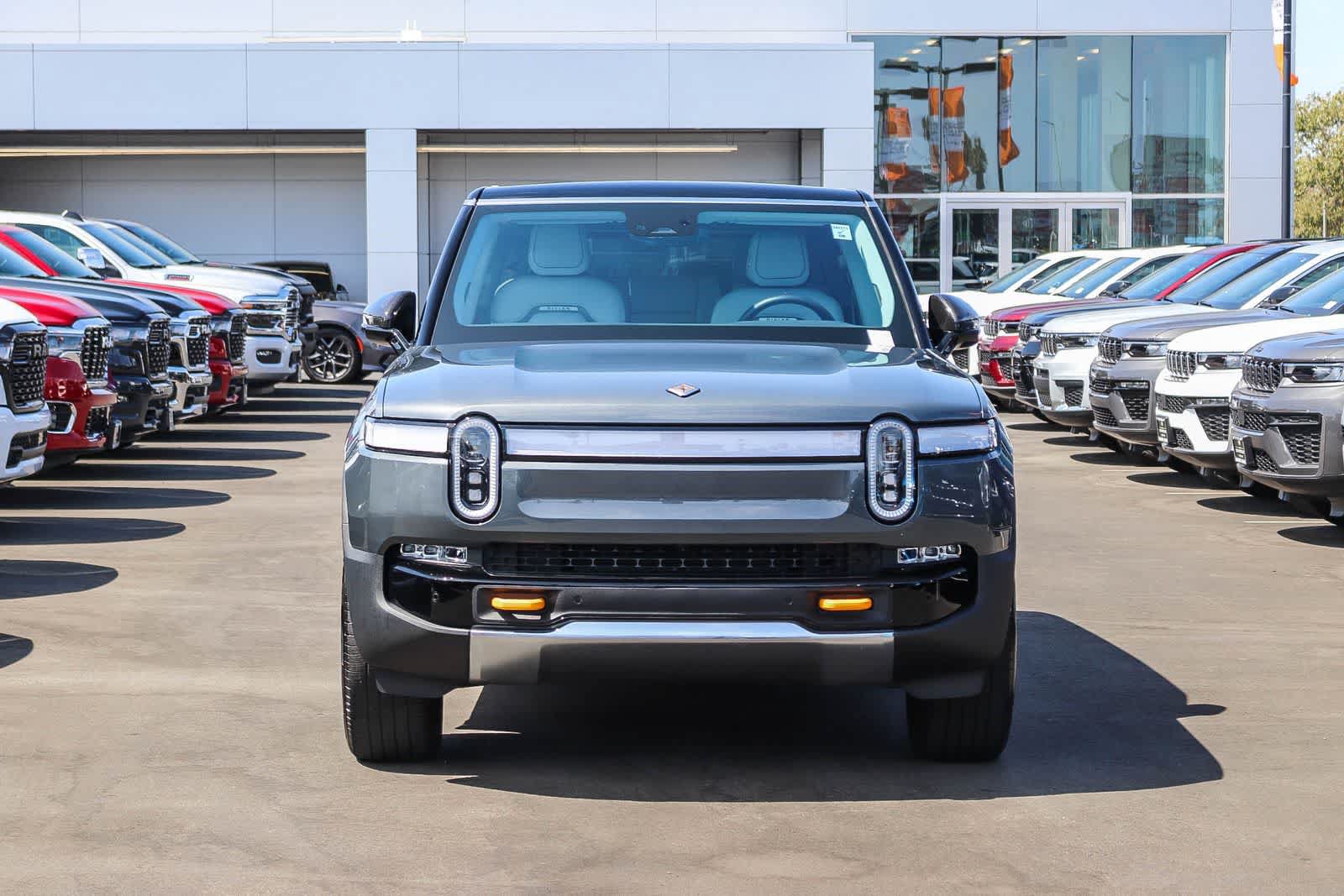 Used 2023 Rivian R1S Launch Edition AWD/4WD image 2