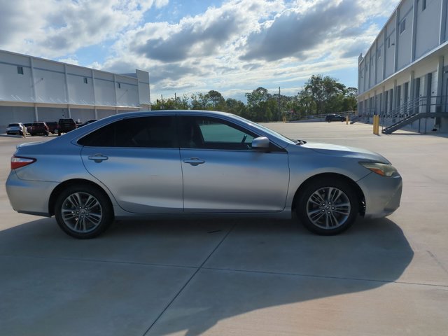 Used 2016 Toyota Camry SE FWD image 4
