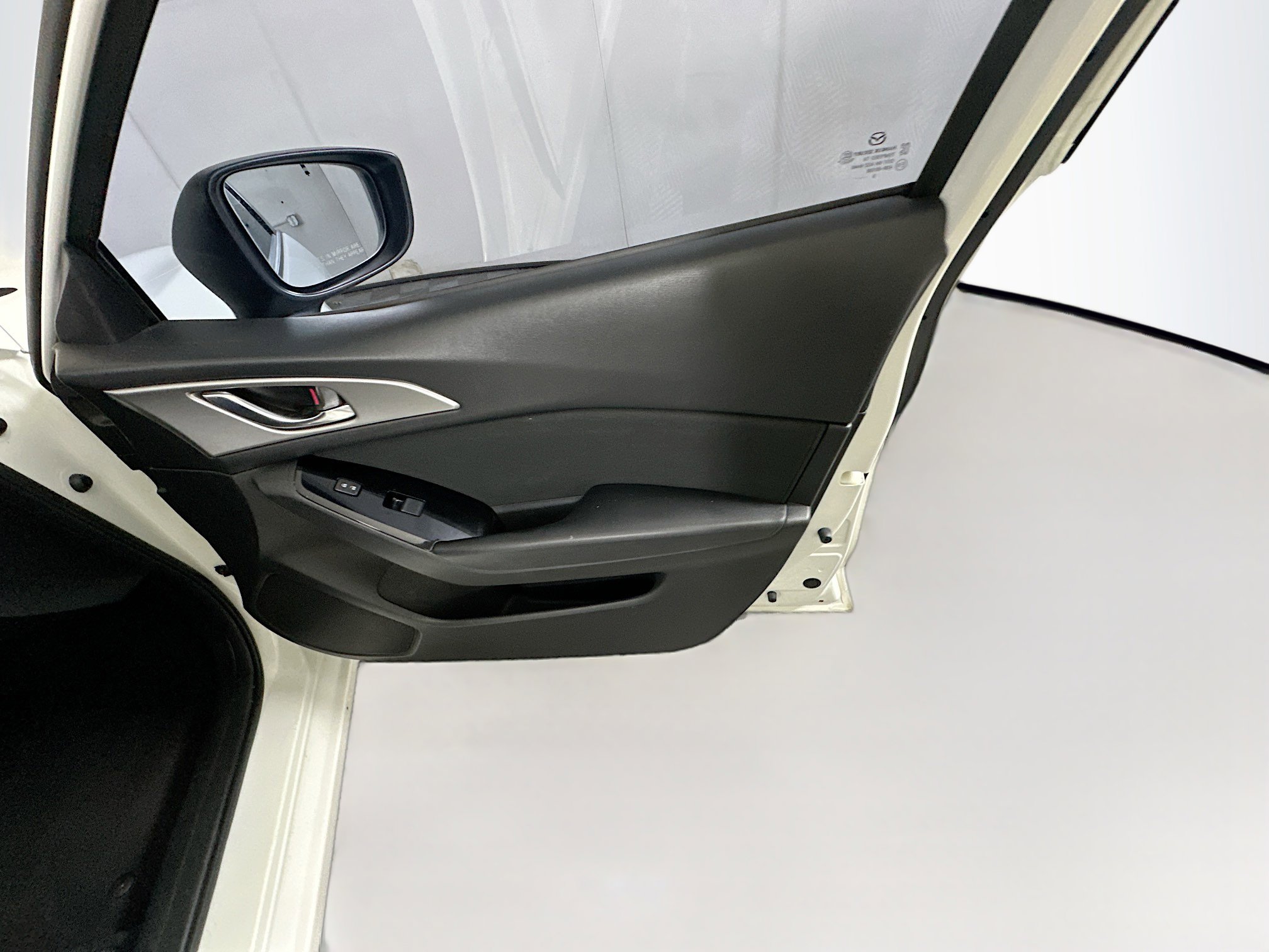 Used 2017 MAZDA MAZDA3 Sport image 31