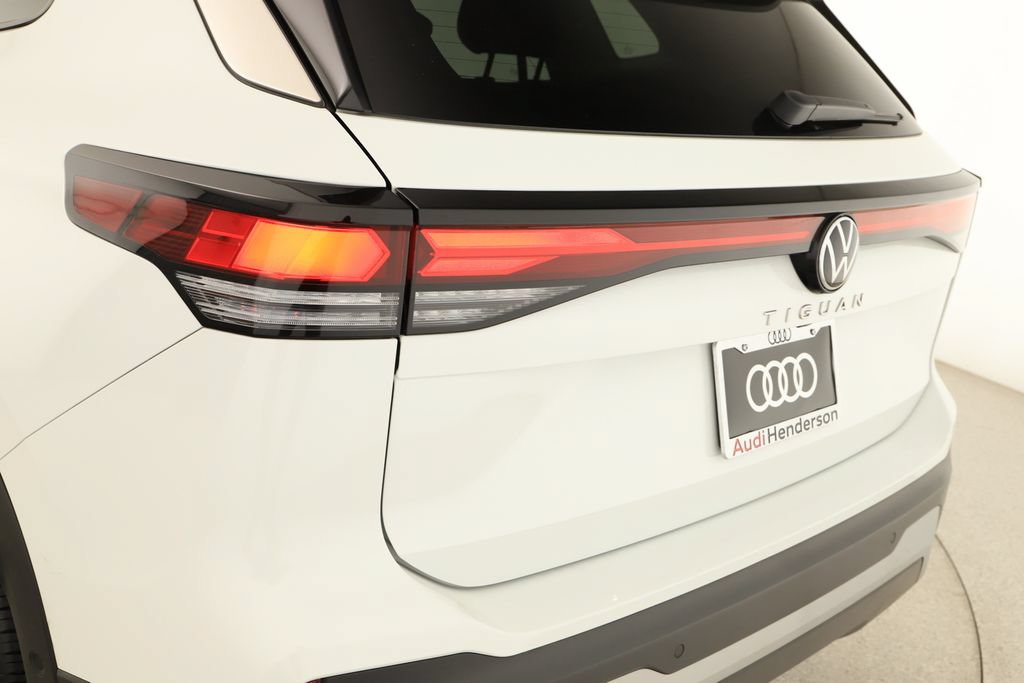 Used 2025 Volkswagen Tiguan S FWD image 30