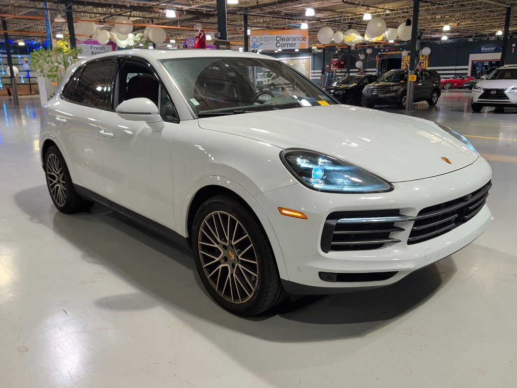 Used 2023 Porsche Cayenne S Platinum AWD/4WD image 1