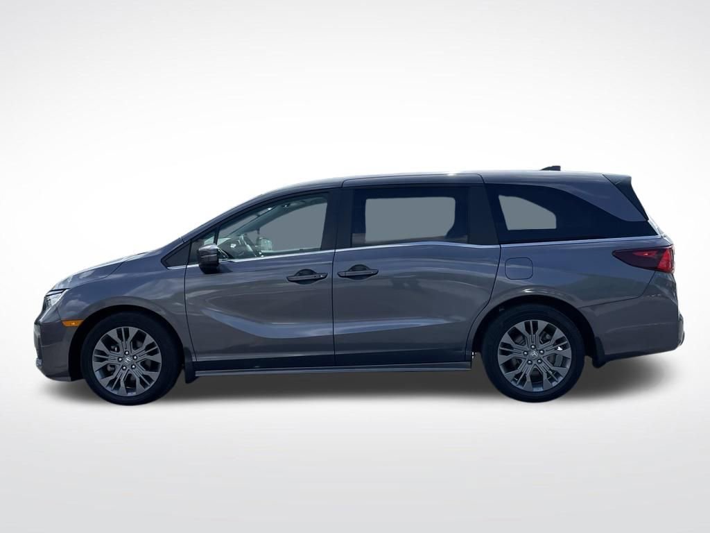 Used 2025 Honda Odyssey Touring image 2