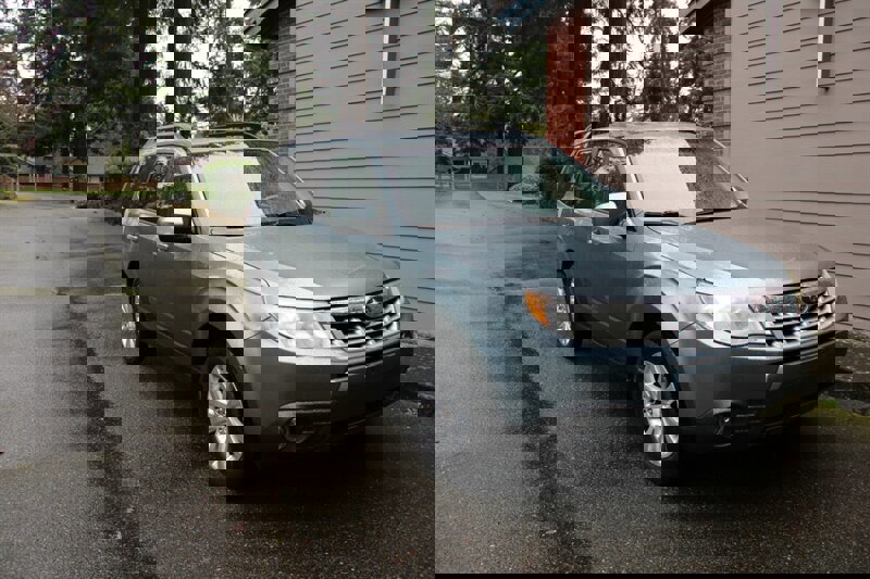 Used 2012 Subaru Forester 2.5X Limited image 2