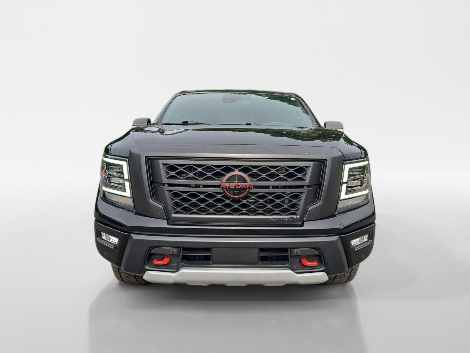 Used 2024 Nissan Titan PRO-4X w/ Pro-4x Convenience Package AWD/4WD image 9