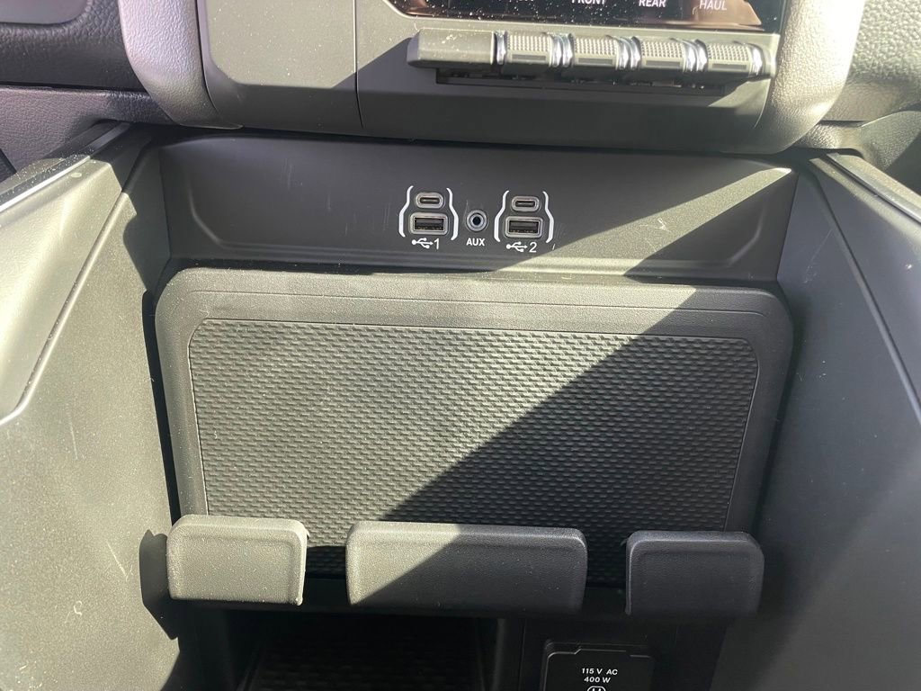 New 2026 RAM 1500 4x4 Crew Cab image 17