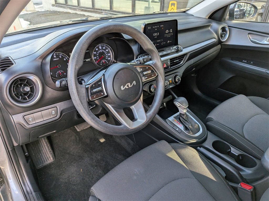 Certified 2022 Kia Forte LXS image 12