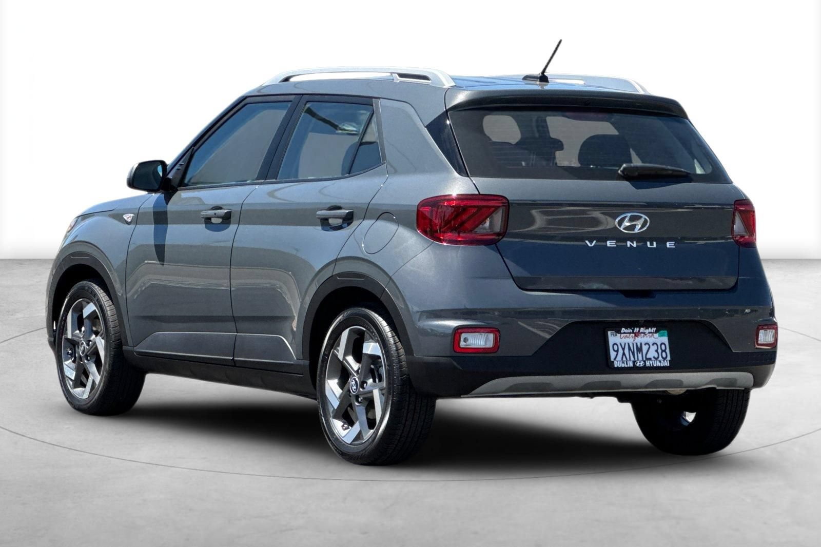 Certified 2026 Hyundai Venue SEL FWD image 4